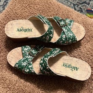Alegria Sierra Green Acres Sandals
